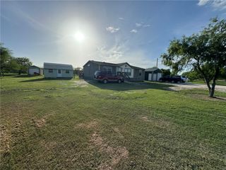 1312 Antonia St, Sinton, TX 78387