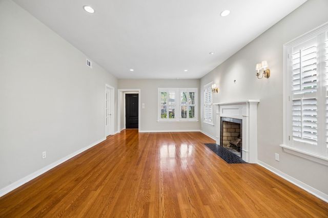 2048 Sul Ross Street, Houston, TX 77098