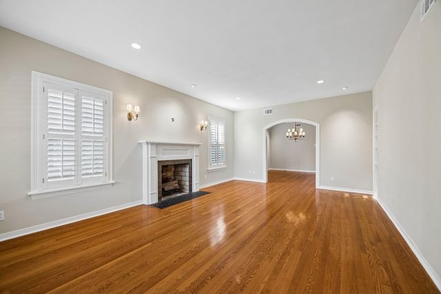 2048 Sul Ross Street, Houston, TX 77098