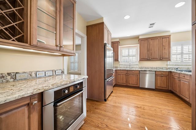 2048 Sul Ross Street, Houston, TX 77098