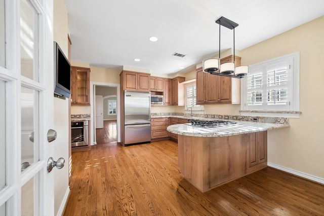 2048 Sul Ross Street, Houston, TX 77098