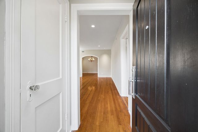 2048 Sul Ross Street, Houston, TX 77098