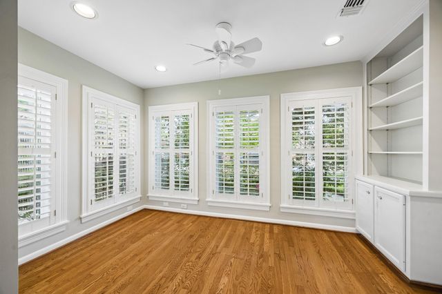 2048 Sul Ross Street, Houston, TX 77098