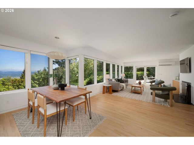 4236 Sw MCDONNELL Ter, Portland, OR 97239