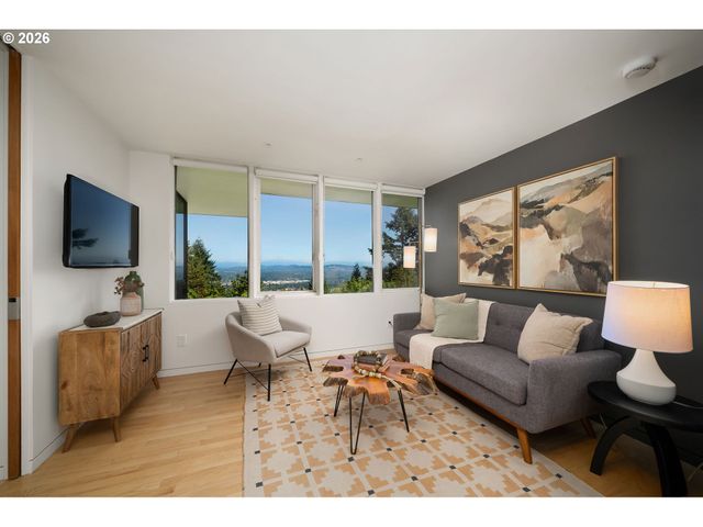 4236 Sw MCDONNELL Ter, Portland, OR 97239