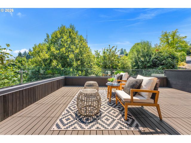 4236 Sw MCDONNELL Ter, Portland, OR 97239