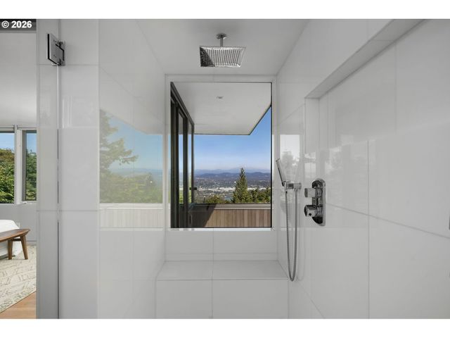 4236 Sw MCDONNELL Ter, Portland, OR 97239