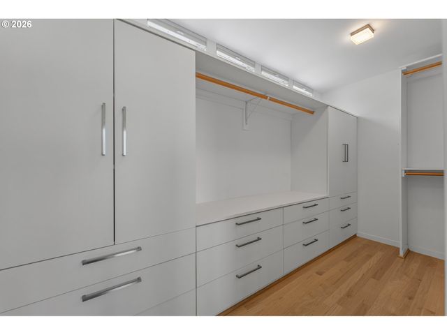 4236 Sw MCDONNELL Ter, Portland, OR 97239