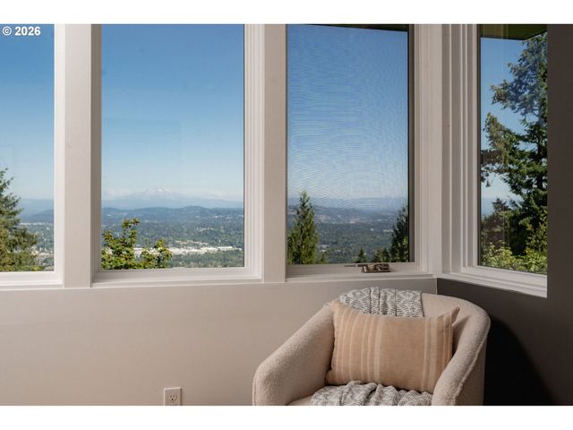 4236 Sw MCDONNELL Ter, Portland, OR 97239