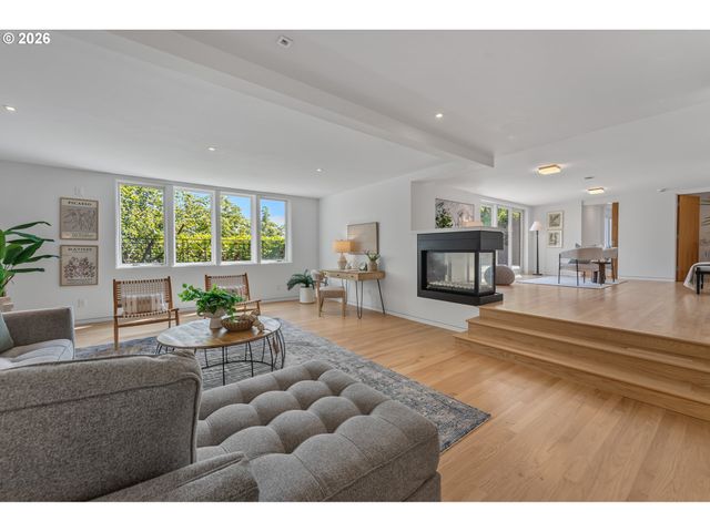 4236 Sw MCDONNELL Ter, Portland, OR 97239