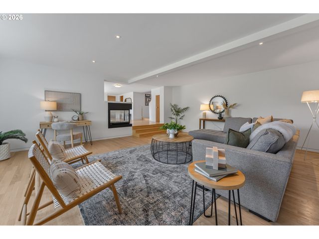 4236 Sw MCDONNELL Ter, Portland, OR 97239