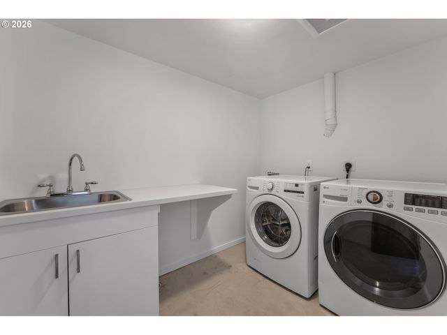 4236 Sw MCDONNELL Ter, Portland, OR 97239