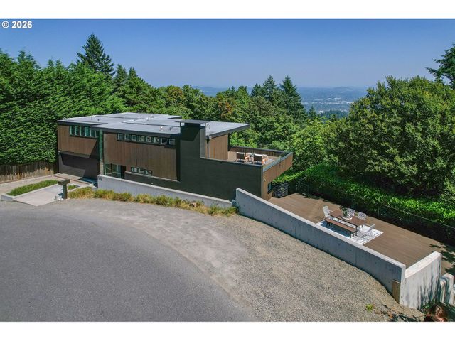 4236 Sw MCDONNELL Ter, Portland, OR 97239