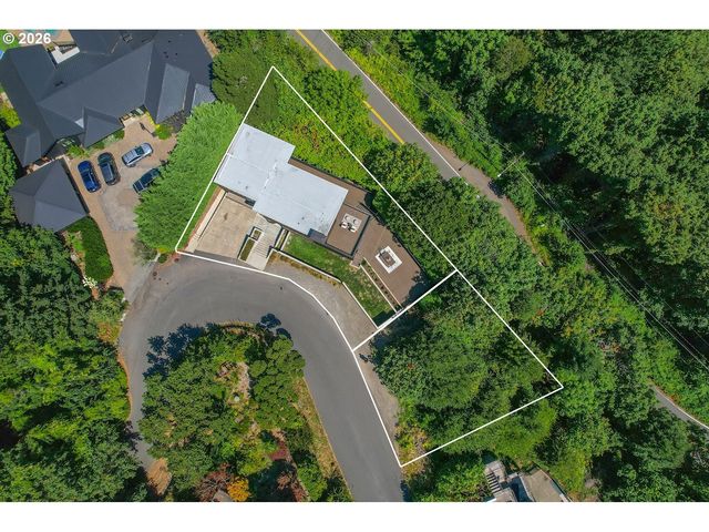 4236 Sw MCDONNELL Ter, Portland, OR 97239