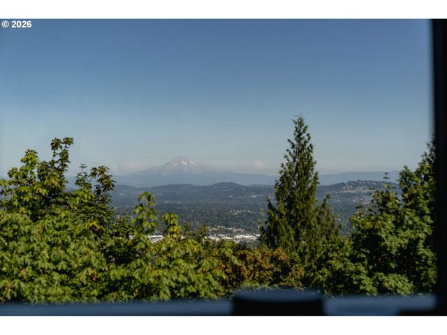 4236 Sw MCDONNELL Ter, Portland, OR 97239