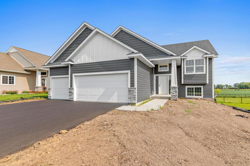 2617 213th Street W, Farmington, MN 55024 — exterior