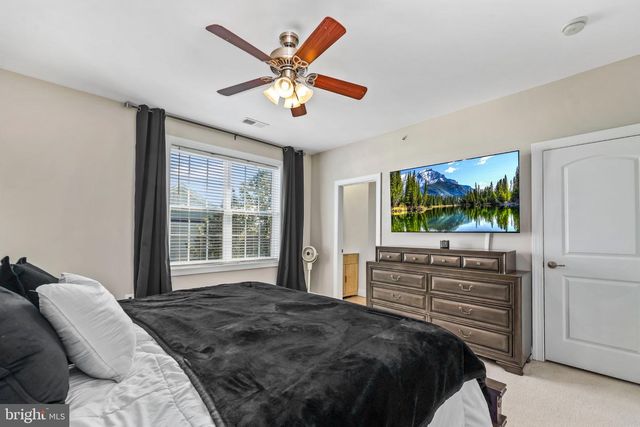 2268 MERSEYSIDE DR, Woodbridge, VA 22191