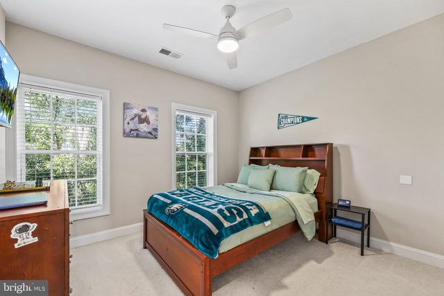 2268 MERSEYSIDE DR, Woodbridge, VA 22191