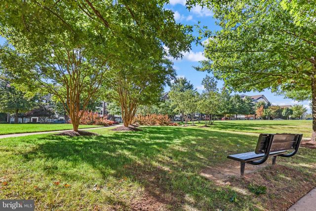 2268 MERSEYSIDE DR, Woodbridge, VA 22191