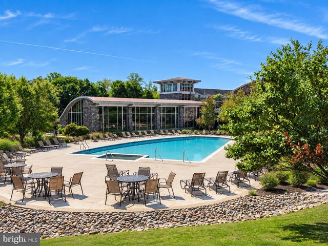 2268 MERSEYSIDE DR, Woodbridge, VA 22191