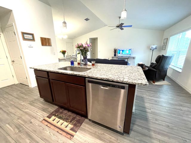 714 Davidson Street SE, Palm Bay, FL 32909