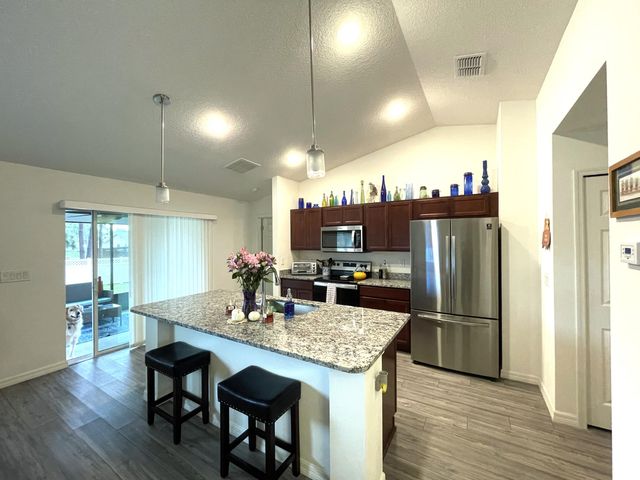 714 Davidson Street SE, Palm Bay, FL 32909