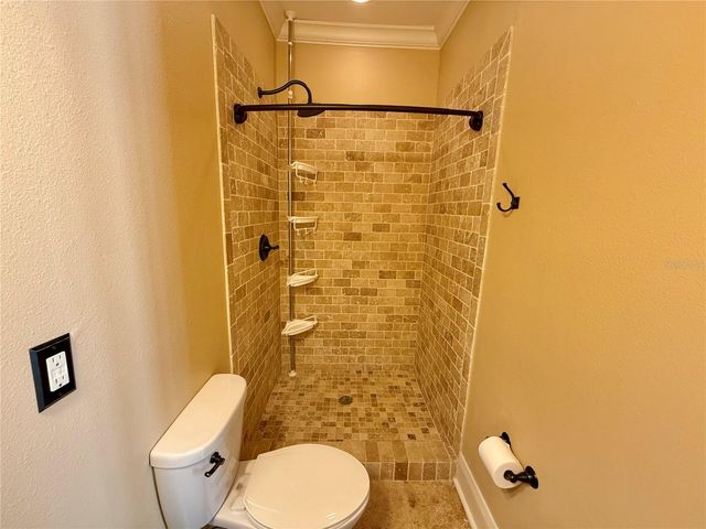 5406 N SUWANEE AVENUE, Tampa, FL 33604