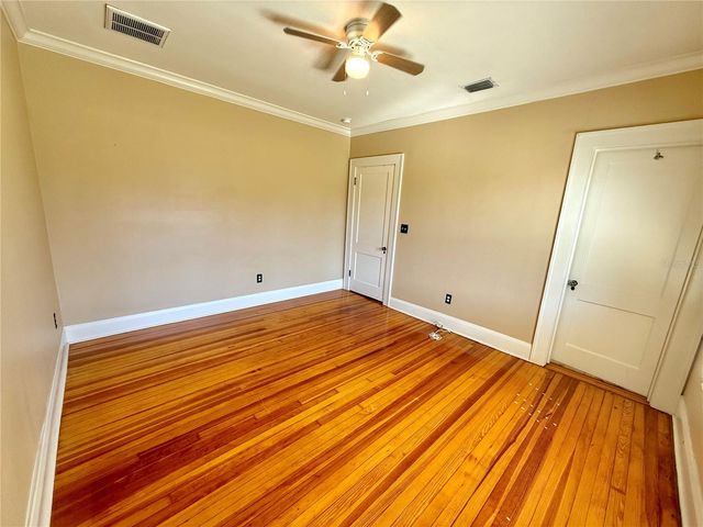 5406 N SUWANEE AVENUE, Tampa, FL 33604