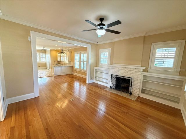 5406 N SUWANEE AVENUE, Tampa, FL 33604