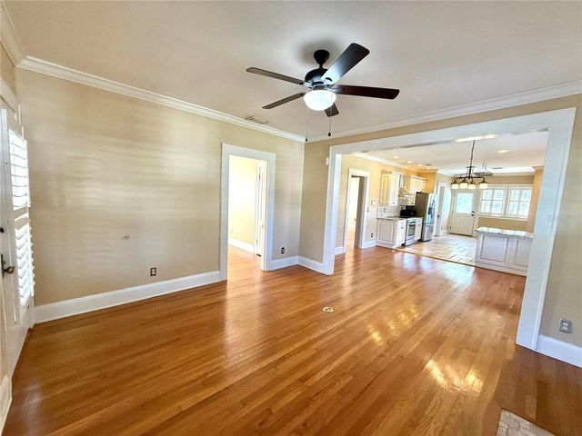 5406 N SUWANEE AVENUE, Tampa, FL 33604