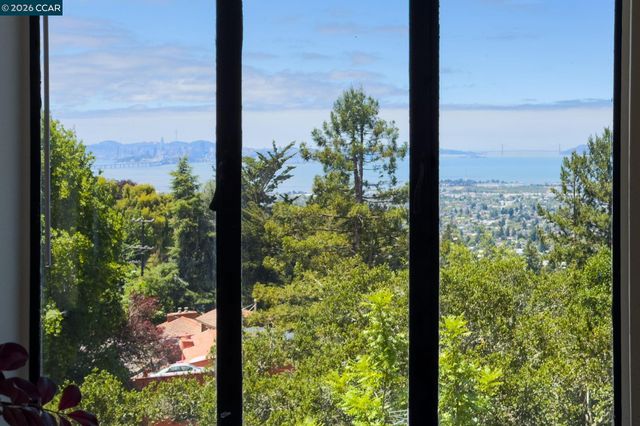 7-9 El Portal Ct, Berkeley, CA 94708