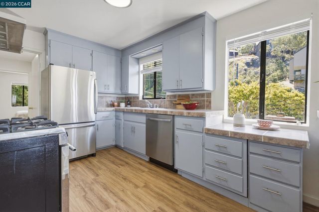 7-9 El Portal Ct, Berkeley, CA 94708
