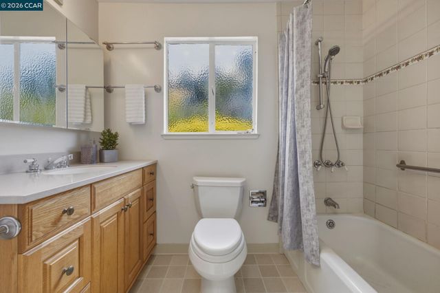 7-9 El Portal Ct, Berkeley, CA 94708
