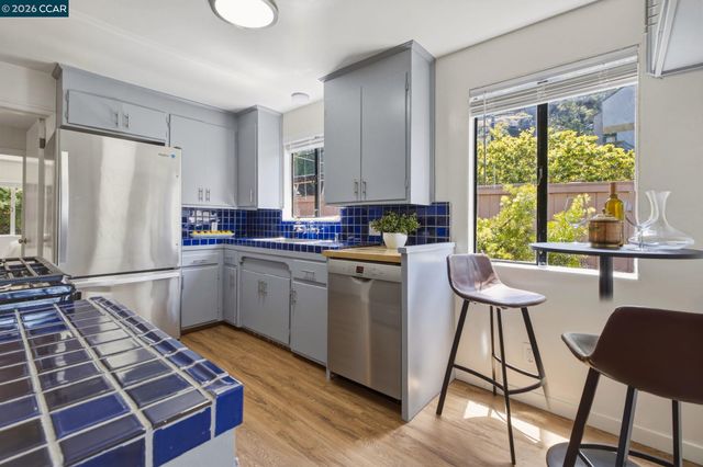 7-9 El Portal Ct, Berkeley, CA 94708