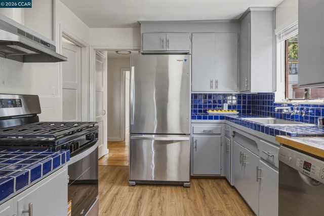 7-9 El Portal Ct, Berkeley, CA 94708