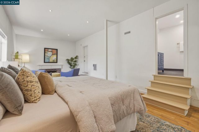 7-9 El Portal Ct, Berkeley, CA 94708
