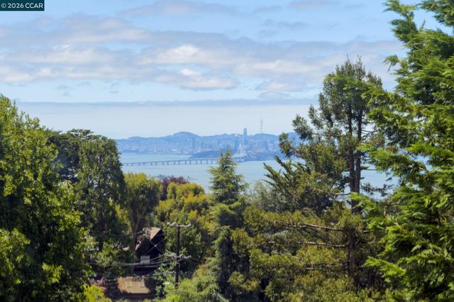 7-9 El Portal Ct, Berkeley, CA 94708