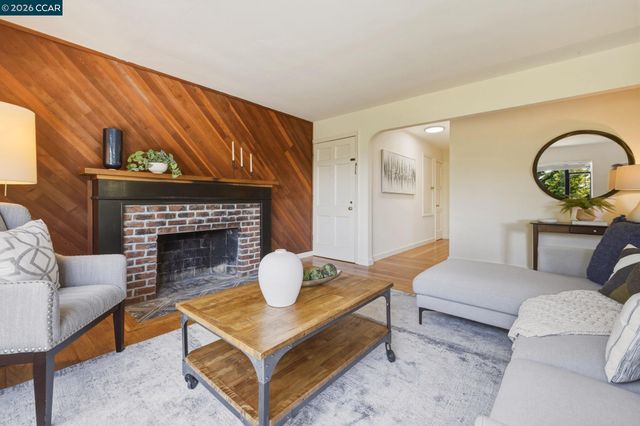 7-9 El Portal Ct, Berkeley, CA 94708
