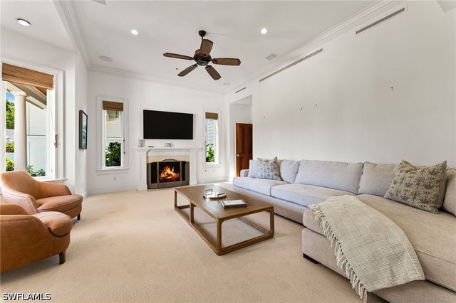 2325 Lantern LN, Naples, FL 34102