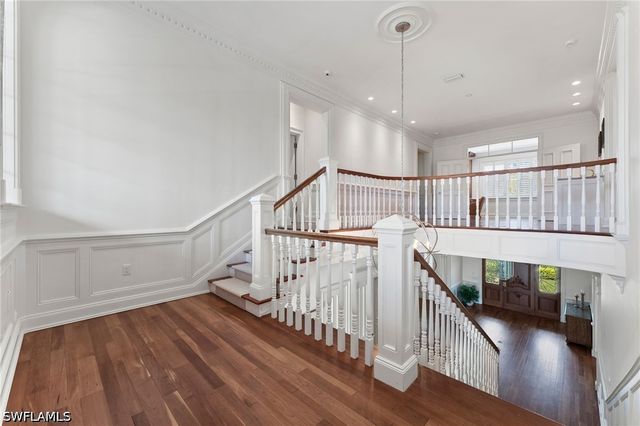 2325 Lantern LN, Naples, FL 34102