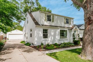 1637 Triangle AVENUE, New Berlin, WI 53151