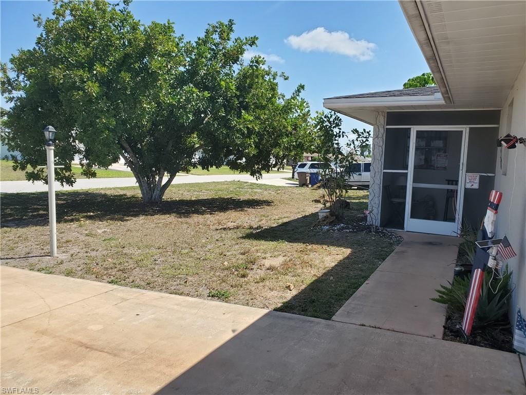 306 Hollywood ST, LEHIGH ACRES, FL 33936 — photo 2