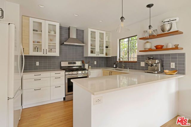 1910 Rodney Drive 9, Los Angeles, CA 90027