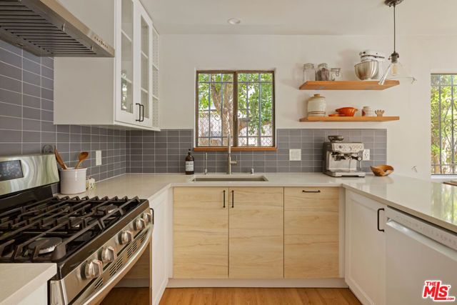 1910 Rodney Drive 9, Los Angeles, CA 90027