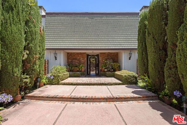 1910 Rodney Drive 9, Los Angeles, CA 90027