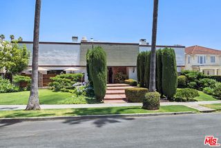 1910 Rodney Drive 9, Los Angeles, CA 90027