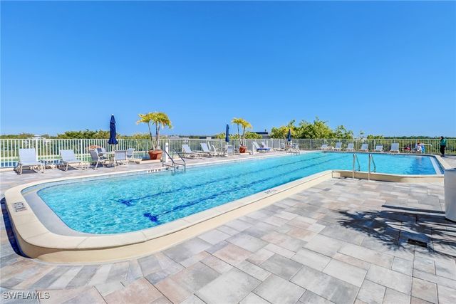 410 Bayfront PL 2405, Naples, FL 34102