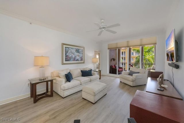 410 Bayfront PL 2405, Naples, FL 34102