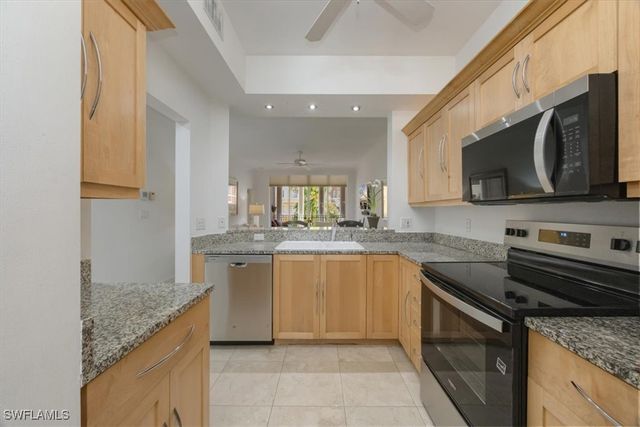 410 Bayfront PL 2405, Naples, FL 34102