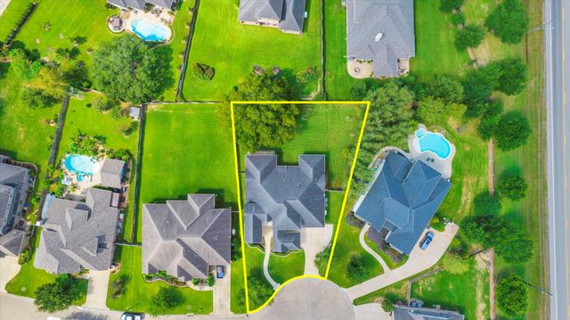 32210 Waterford Crest Lane, Fulshear, TX 77441